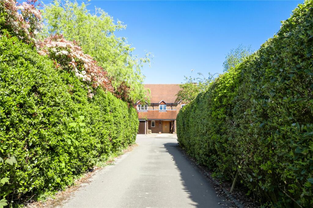 Main image of property: 3 Oakdene Place, Ifold, RH14