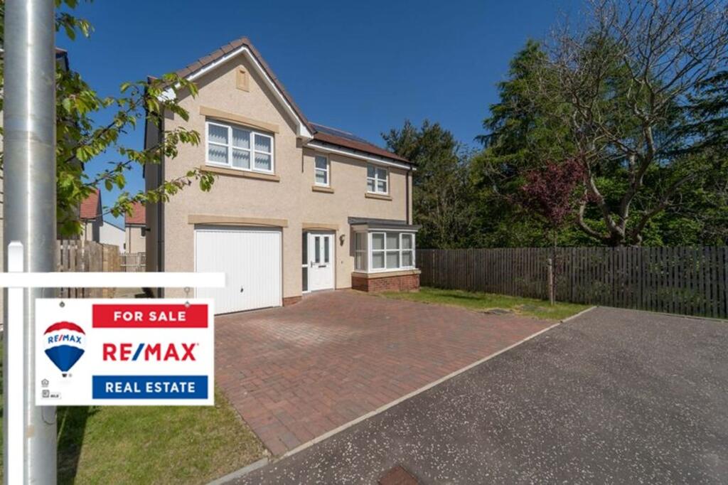 Main image of property: 17 East Cairn View, Livingston, EH54 9FS