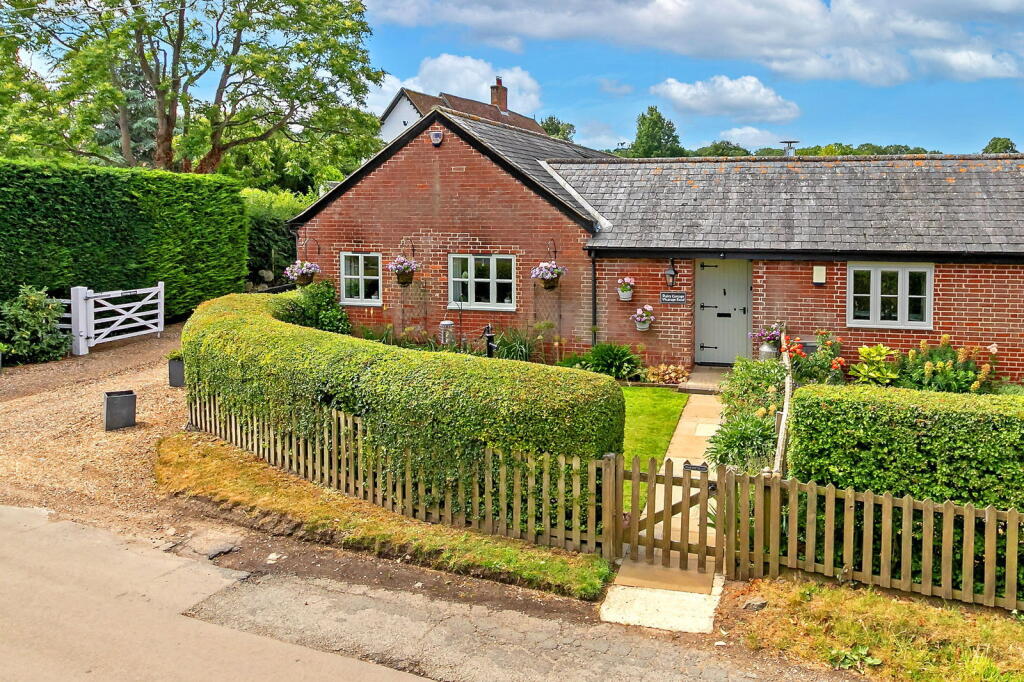 Main image of property: Dairy Cottage, Vicarage Road, Waresley SG19 3DA