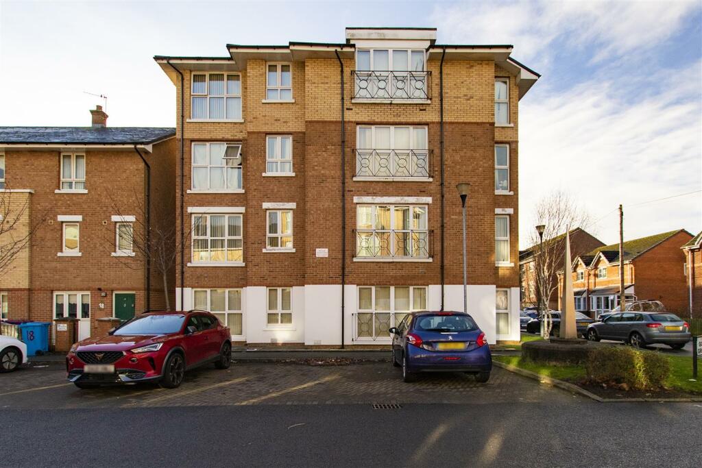 2 bedroom house for rent in Golders Green, Liverpool, L7