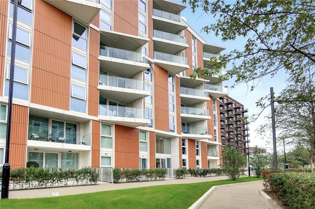 1 bedroom apartment for rent in Carrick House, Royal Wharf, Royal