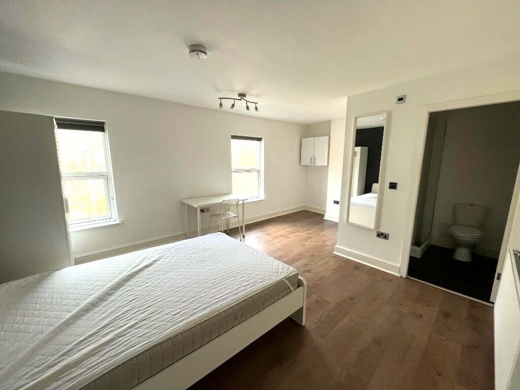 1 bedroom house share for rent in Eccles Old Road, Manchester, Greater Manchester, M6