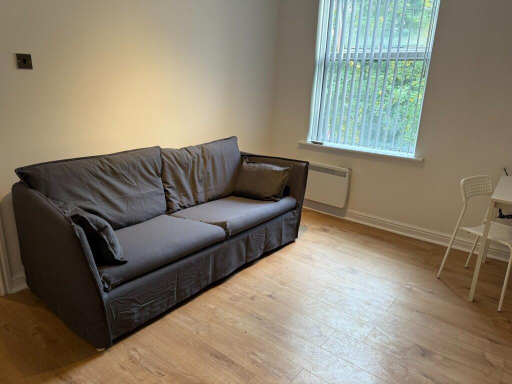 Main image of property: Flat 3, 10 Sandy Grove, Salford, M6 8QX