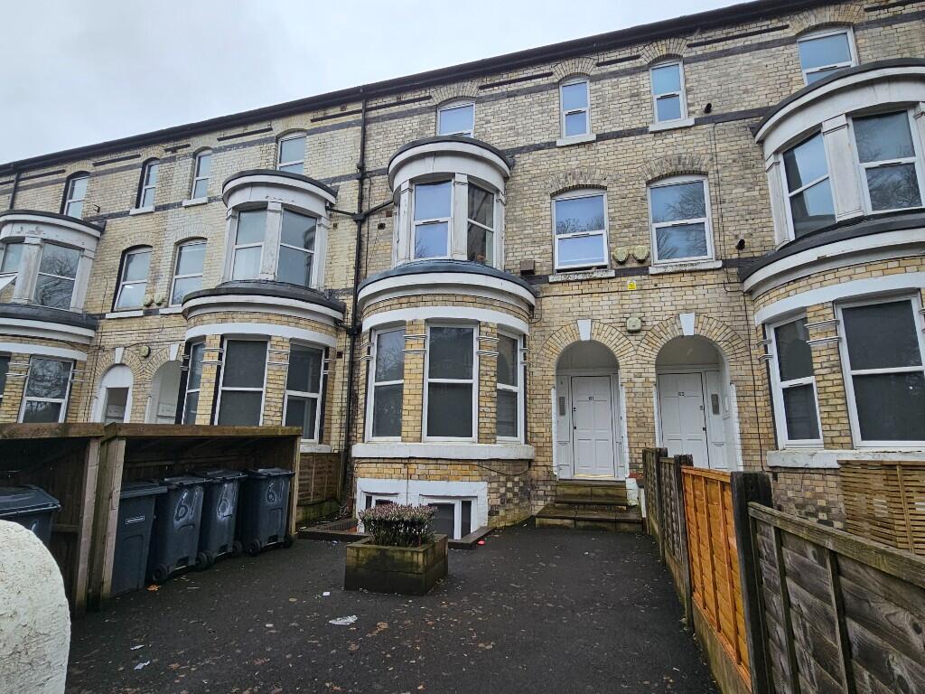 Main image of property: Flat 5, 61 Eccles Old Road, Salford M6 8RF