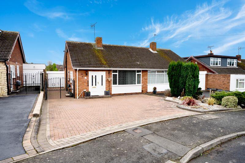 2 bedroom semidetached bungalow for sale in Kingston Way, Kingswinford