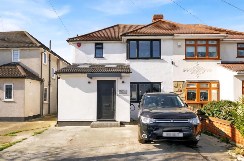Main image of property: South End Road, Hornchurch, RM12