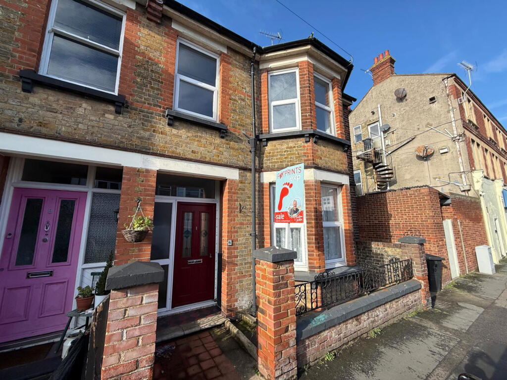 Main image of property: Grosvenor Road, Broadstairs, CT10 2BT