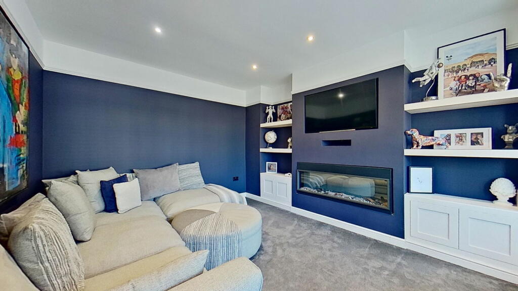 Additional property image - Gloucester Avenue, Margate, CT9 3NW