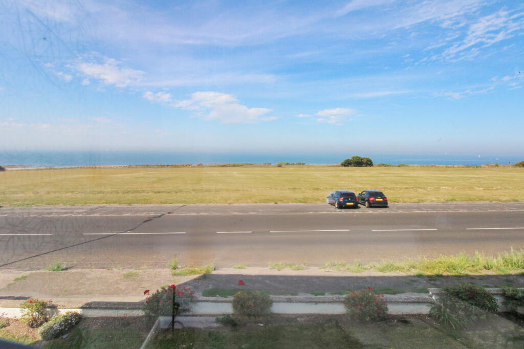 Additional property image - Palm Bay Avenue, Margate, CT9 3DG