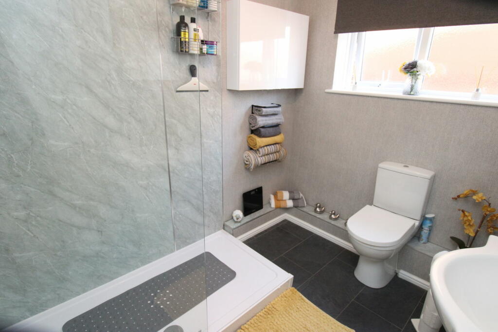 Additional property image - Palm Bay Avenue, Margate, CT9 3DG