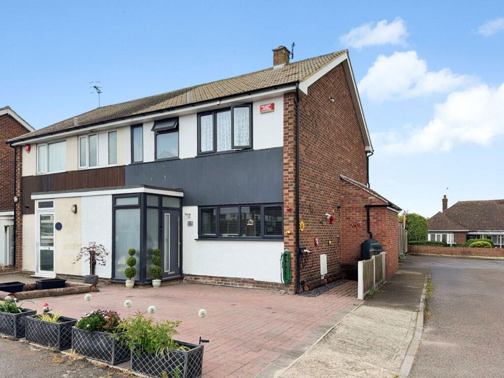 Main image of property: Oaklands Avenue, Broadstairs, CT10 2SQ