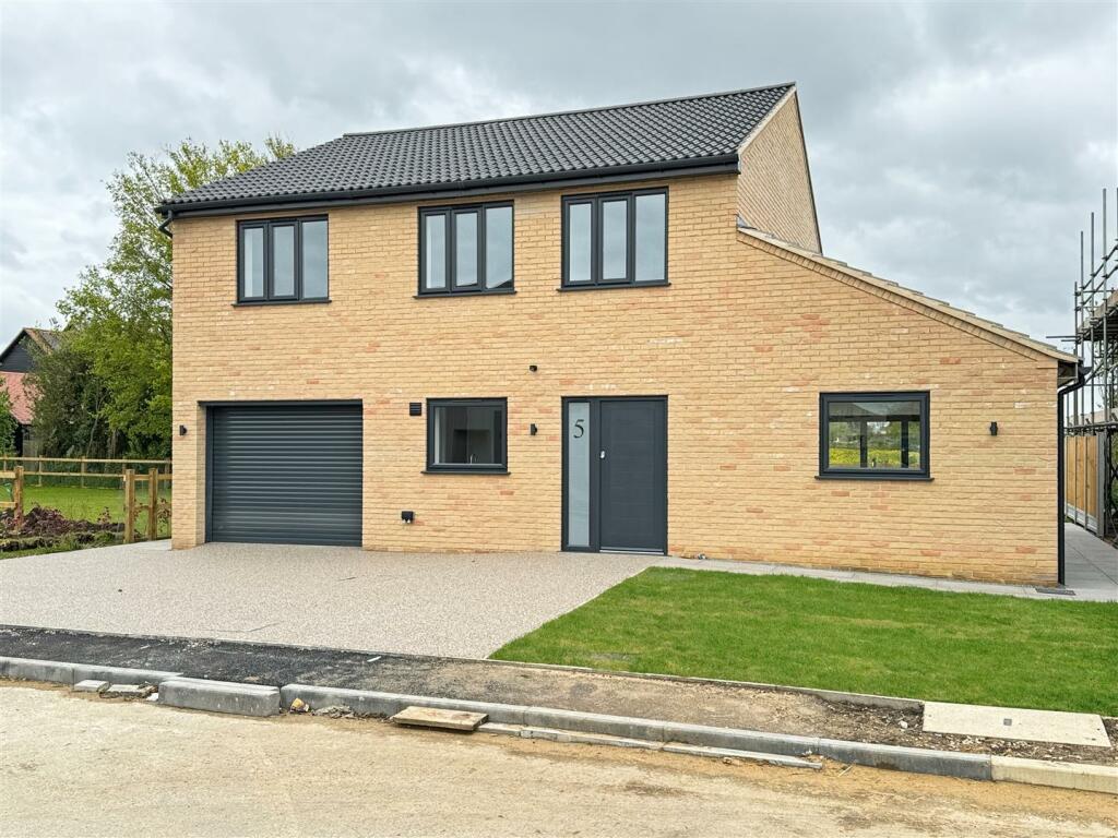 4 bedroom house for sale in Russell Drive, Little Thetford, Ely, CB6