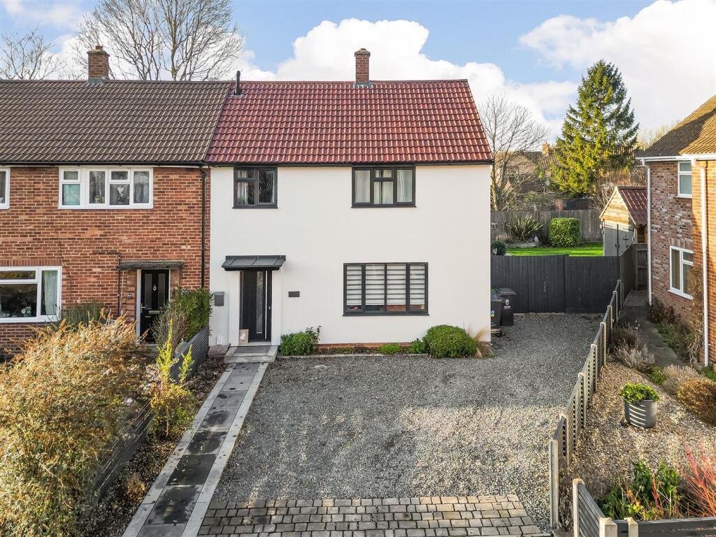 Main image of property: Coronation Close, Waterbeach, Cambridge