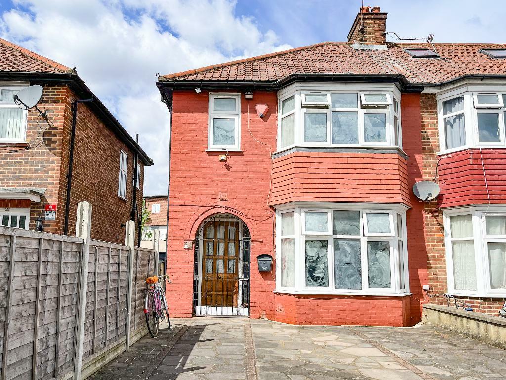 3 bedroom house for sale in Pennine Drive, London, NW2 1PD, NW2