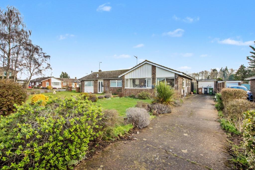 Main image of property: Grovelands, Ingoldisthorpe