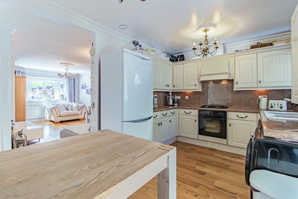 Additional property image - Gwern Heulog, Tonyrefail, Porth, CF39