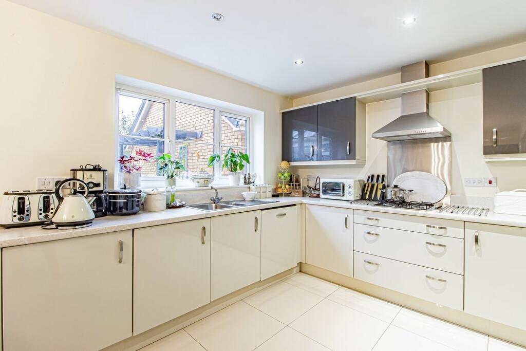 Additional property image - Ffordd Magnolia, Llanharry, Pontyclun, CF72