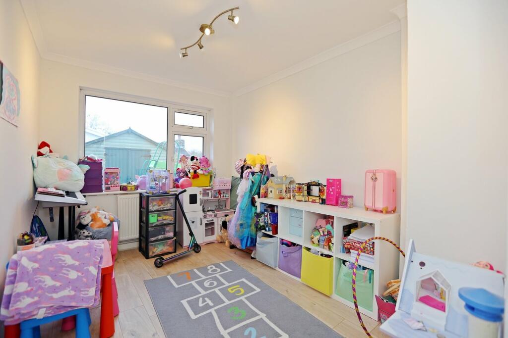 Additional property image - Rhyd Y Nant, Pontyclun, CF72