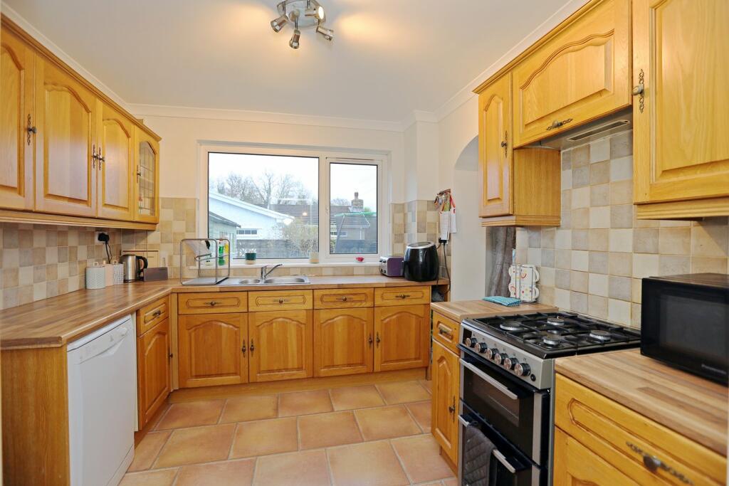 Additional property image - Rhyd Y Nant, Pontyclun, CF72