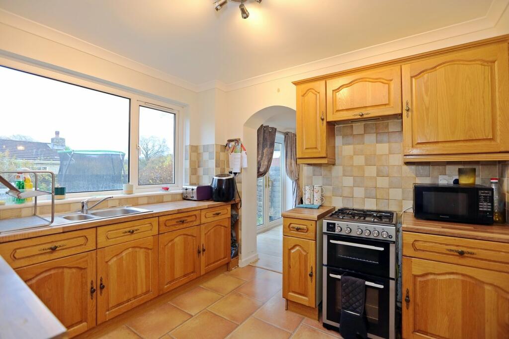 Additional property image - Rhyd Y Nant, Pontyclun, CF72