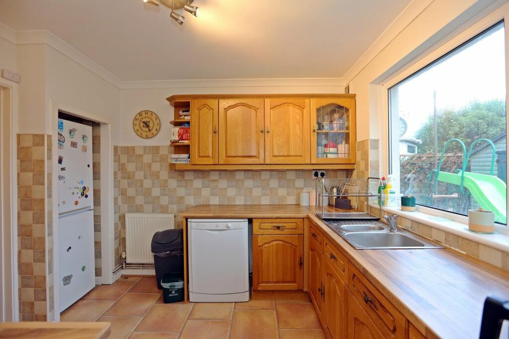 Additional property image - Rhyd Y Nant, Pontyclun, CF72