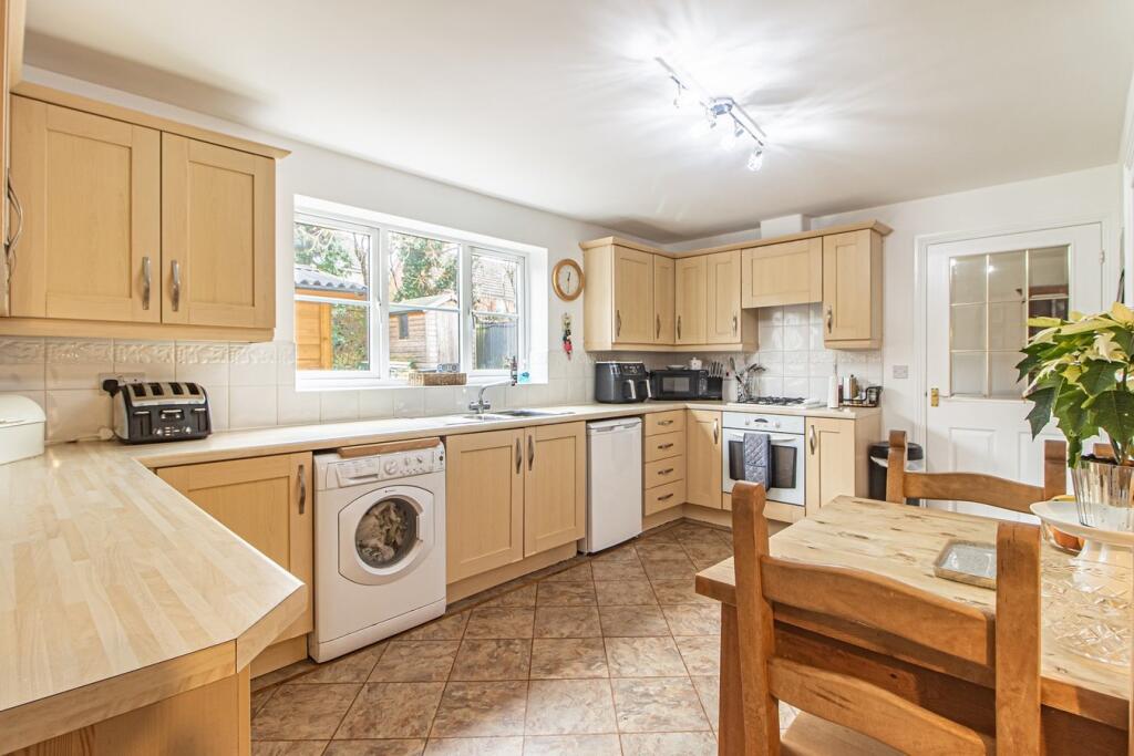 Additional property image - Acorn Close, Miskin, Pontyclun, CF72