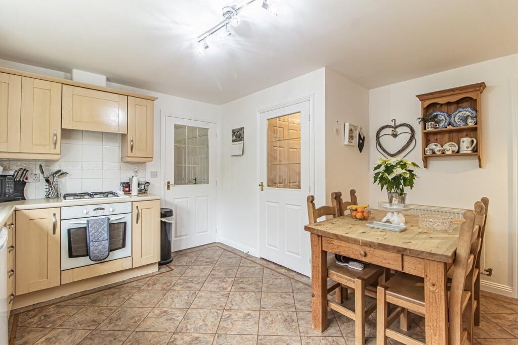 Additional property image - Acorn Close, Miskin, Pontyclun, CF72