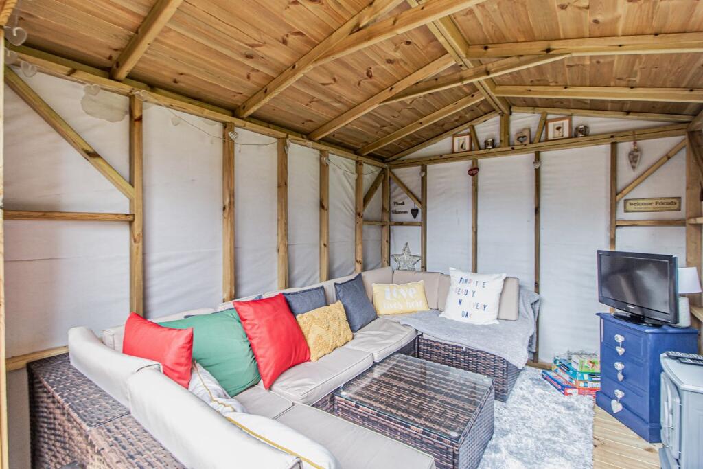 Additional property image - Acorn Close, Miskin, Pontyclun, CF72