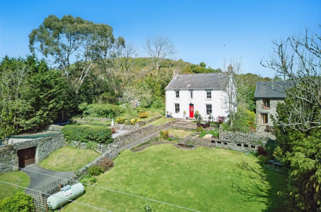 Main image of property: Rhiwsaeson Road, Cross Inn, Pontyclun, CF72