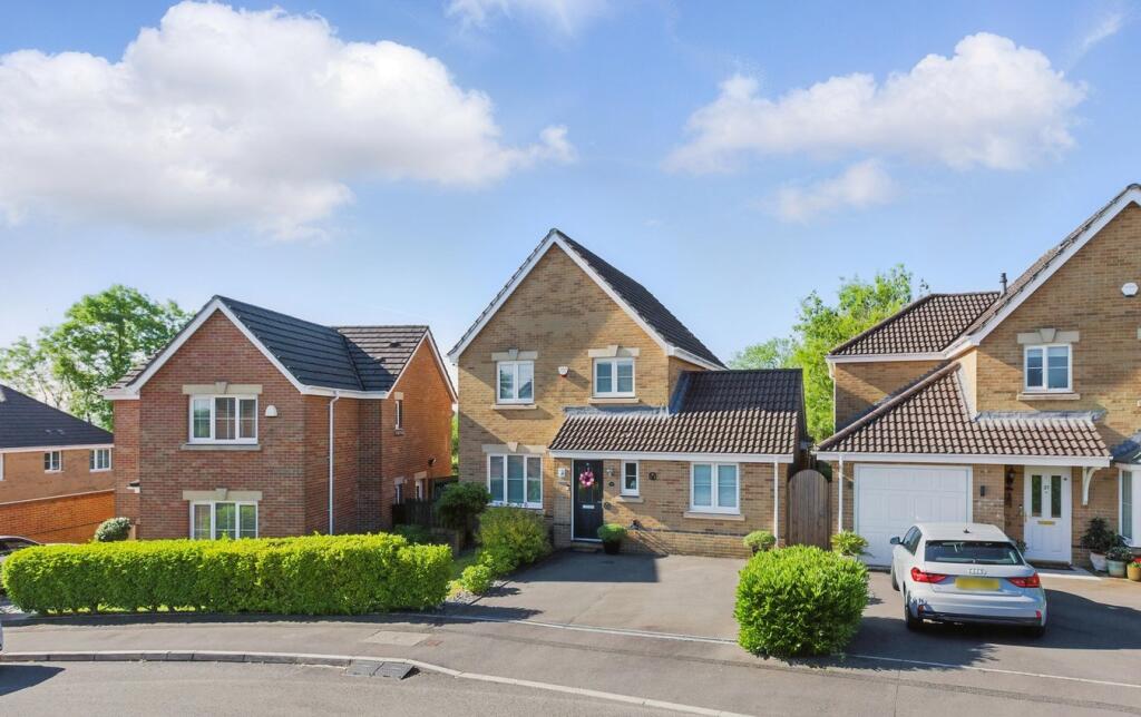Main image of property: Gelli Ddaear Goch, Llanharry, Pontyclun, CF72