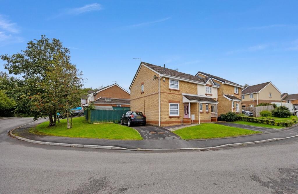 Main image of property: Maes Y Wennol, Miskin, Pontyclun, CF72