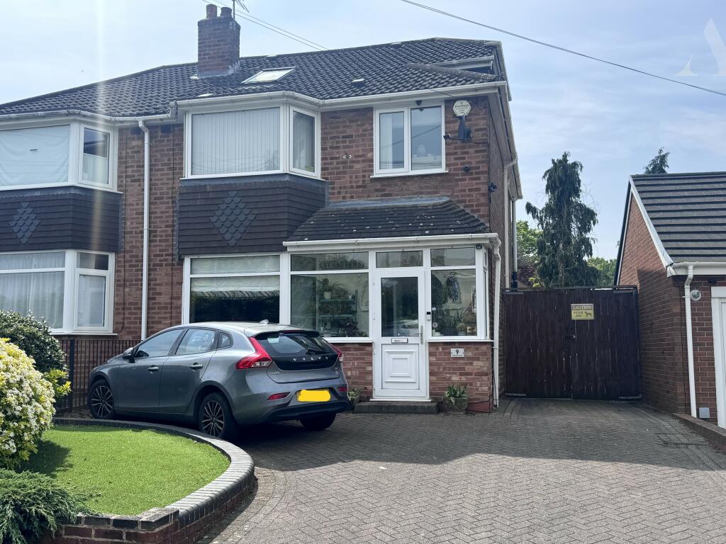 4 bedroom semi-detached house for sale in Odensil Green, Solihull, West Midlands, B92