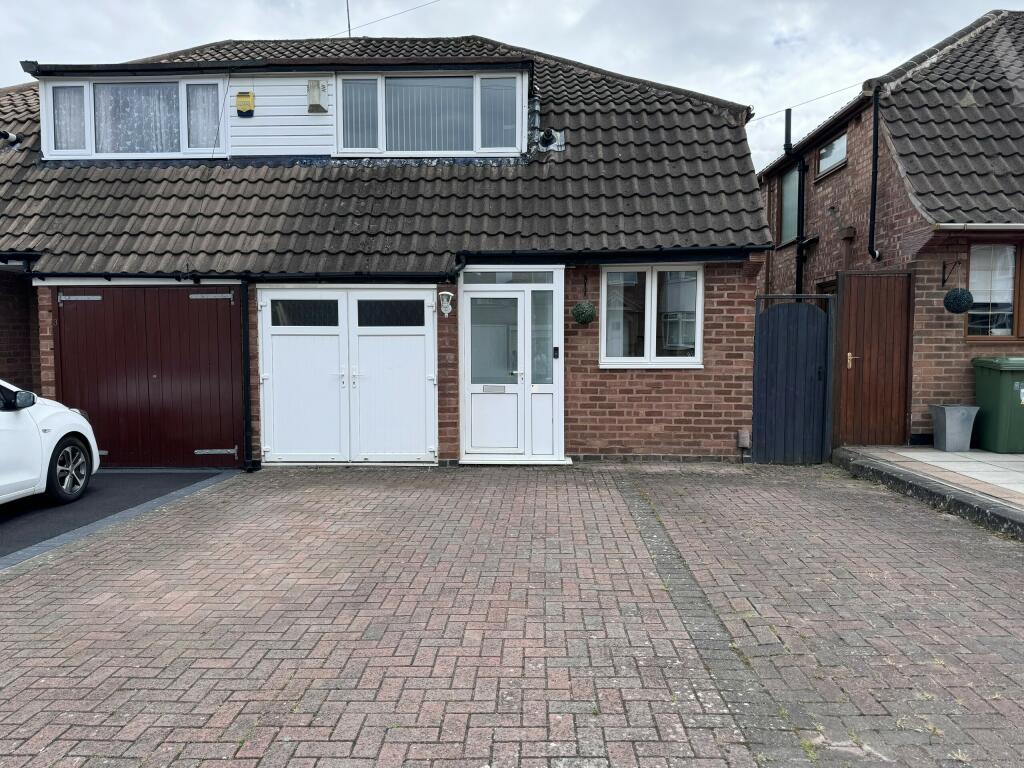 3 bedroom semidetached house for sale in Meriden Rise, Solihull, B92