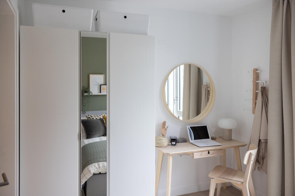 Additional property image - Addiscombe Grove,
Croydon,
CR0 5BX
