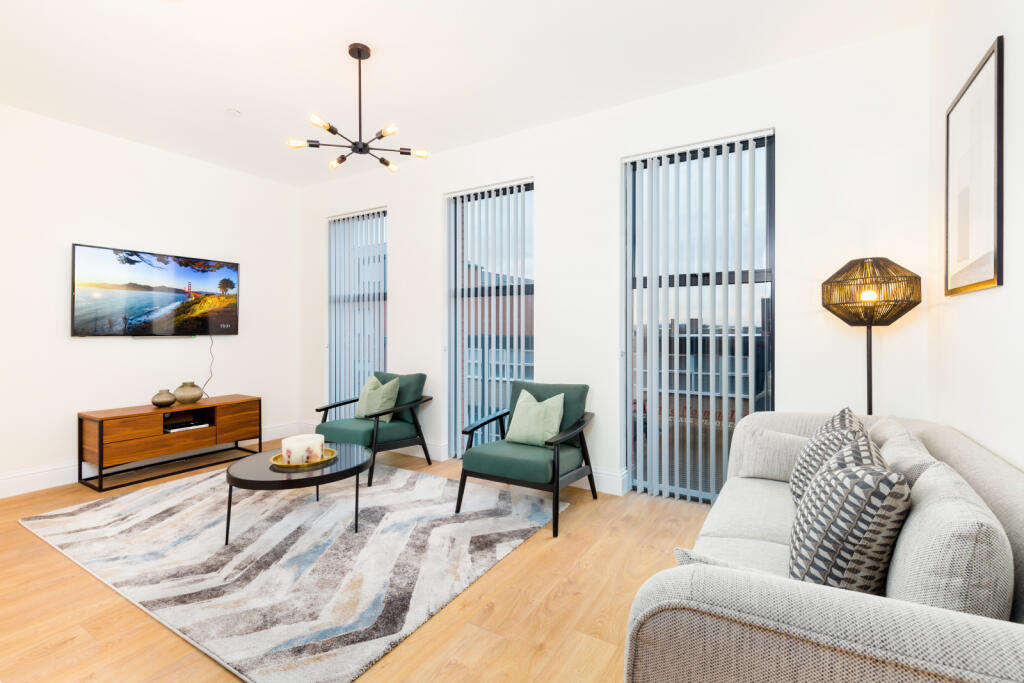 Main image of property: 20 Tenby Street North, B1