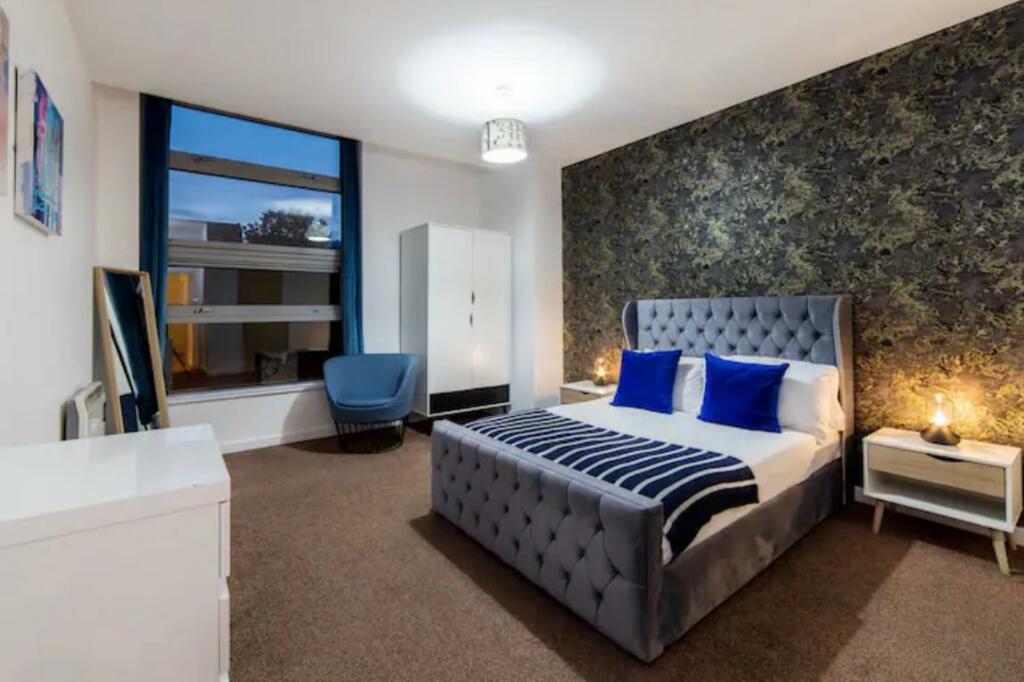 3 bedroom flat for rent in Branston Street, B18