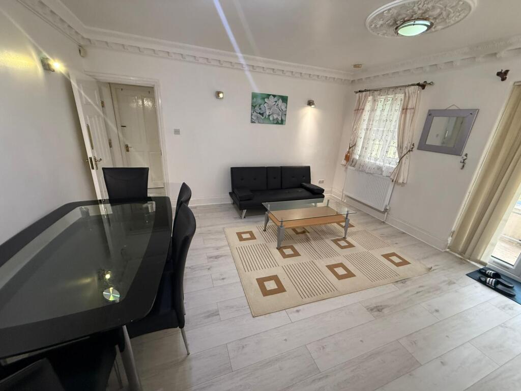 Main image of property: Pershore Road, Selly Park, B29