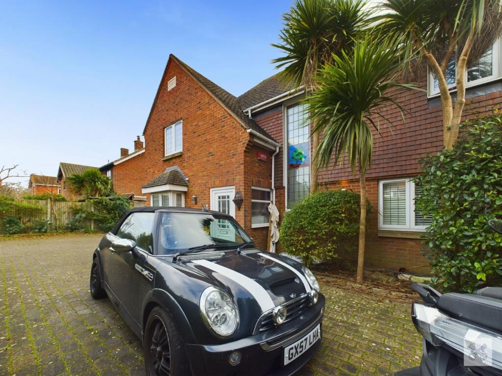Additional property image - Durlock Avenue, Ramsgate, Kent, CT11