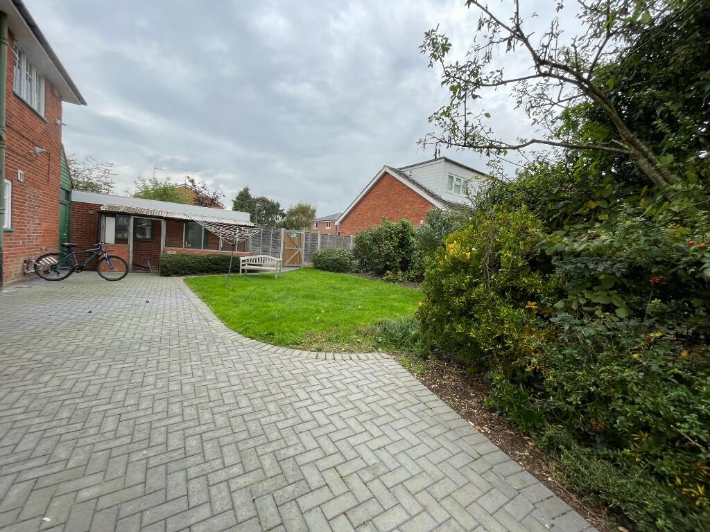 Additional property image - 21 Station Road, Studley, Warwickshire, B80