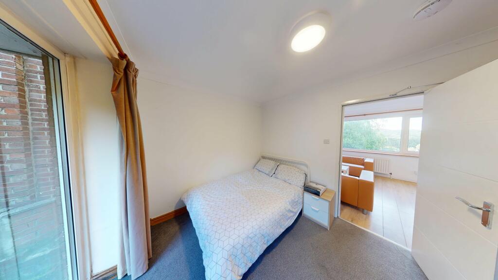 Additional property image - Mayorswell Close (L) 2 WEEKS RENT FREE 25/26, ,