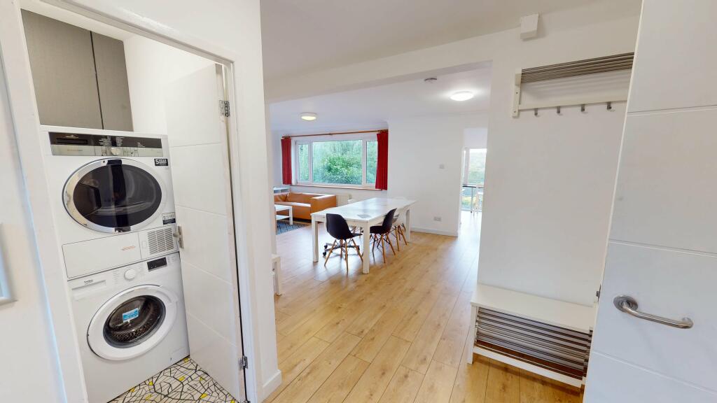 Additional property image - Mayorswell Close (L) 2 WEEKS RENT FREE 25/26, ,