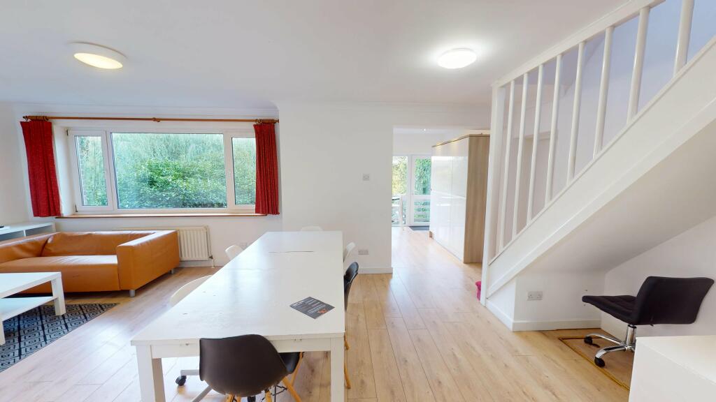 Additional property image - Mayorswell Close (L) 2 WEEKS RENT FREE 25/26, ,