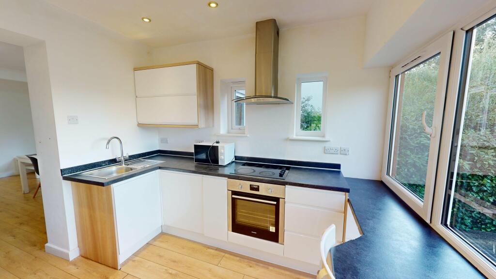 Additional property image - Mayorswell Close (L) 2 WEEKS RENT FREE 25/26, ,