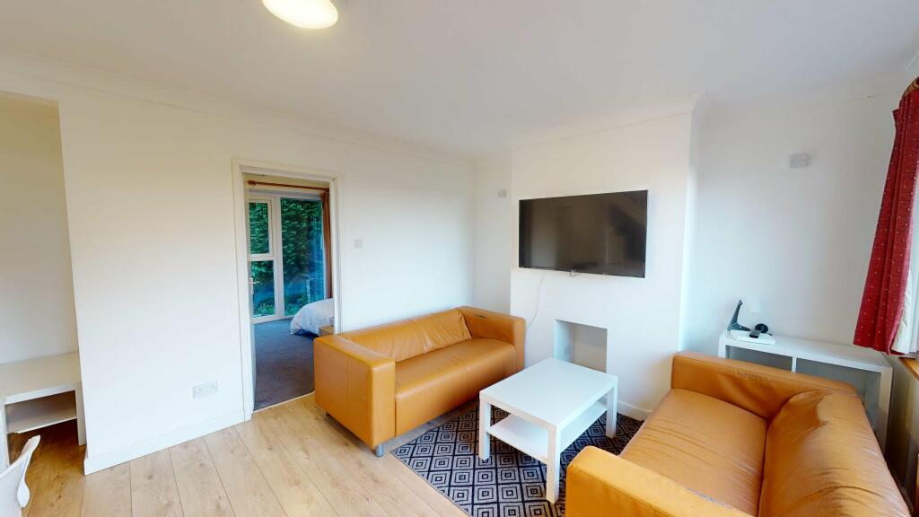 Additional property image - Mayorswell Close (L) 2 WEEKS RENT FREE 25/26, ,