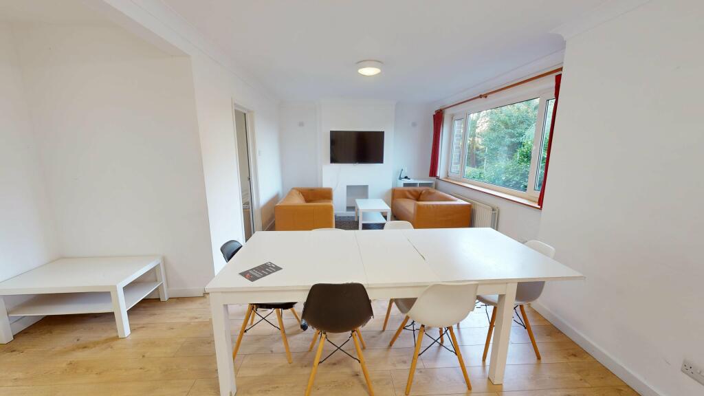Additional property image - Mayorswell Close (L) 2 WEEKS RENT FREE 25/26, ,