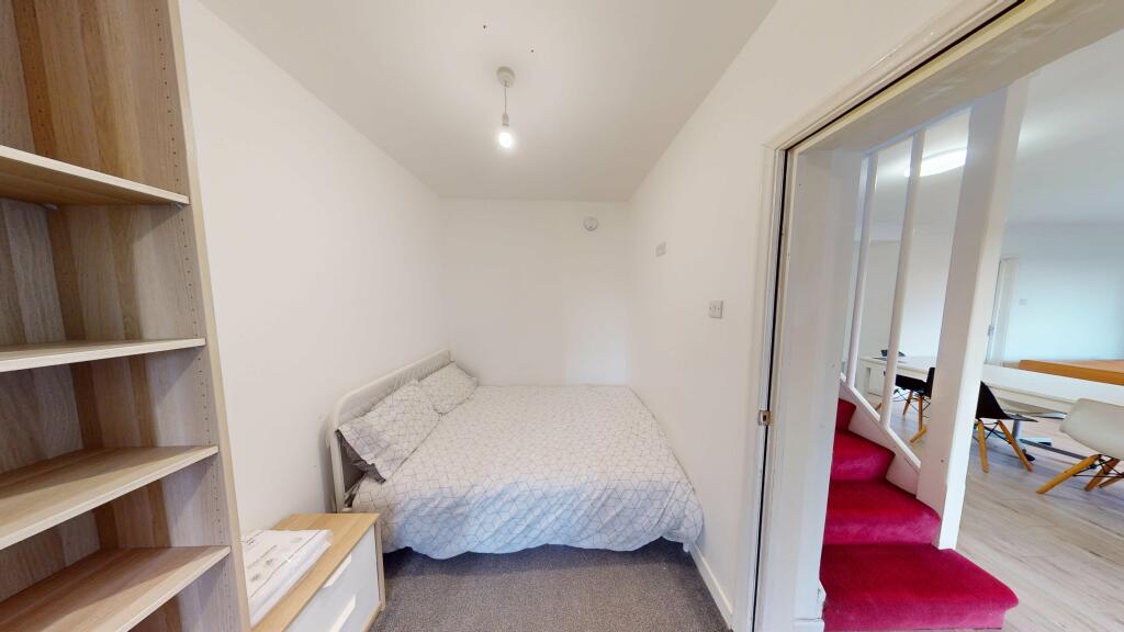 Additional property image - Mayorswell Close (L) 2 WEEKS RENT FREE 25/26, ,