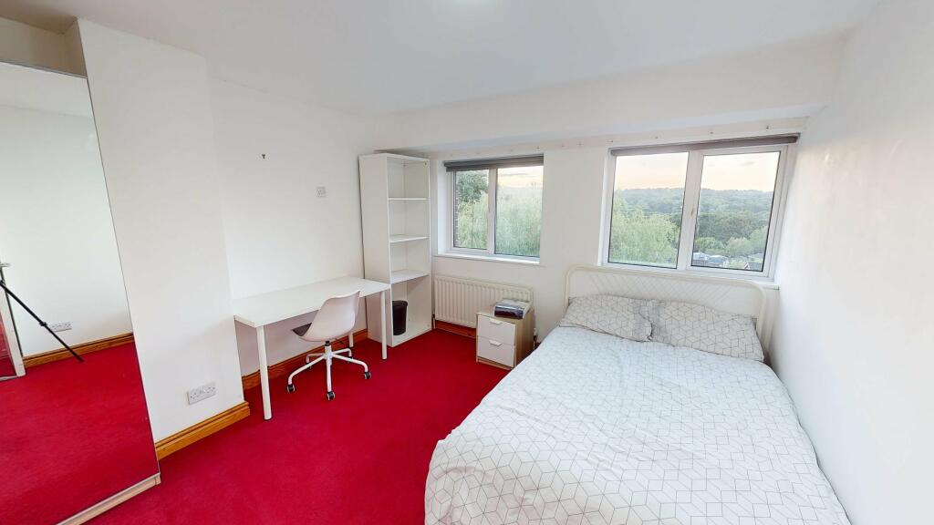 Additional property image - Mayorswell Close (L) 2 WEEKS RENT FREE 25/26, ,