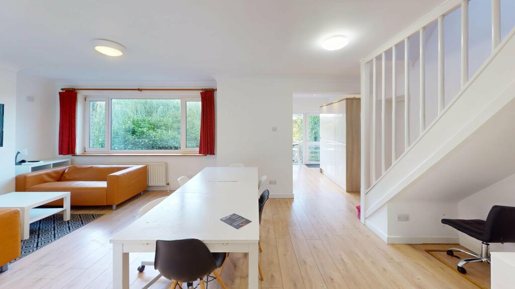 Additional property image - Mayorswell Close (L) 2 WEEKS RENT FREE 25/26, ,