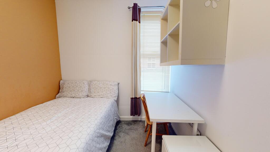 Additional property image - Hawthorn Terrace (1 Room for 25/26), ,
