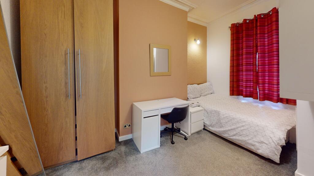 Additional property image - Hawthorn Terrace (1 Room for 25/26), ,